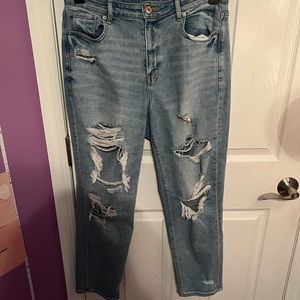 American Eagle Ripped Mom Jean